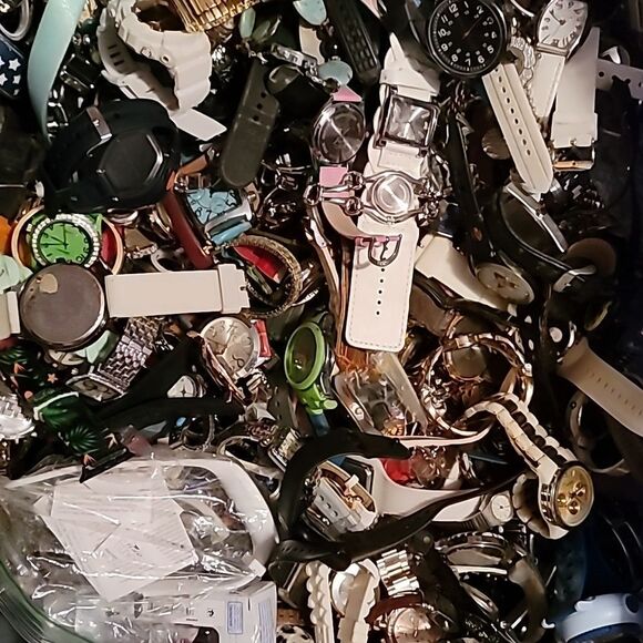 Resellers Lot of 40 Watches Collectors Flea Market Crafters Steampunk NO OFFERS! - Picture 2 of 10